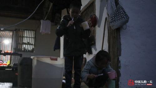 山村姐弟爆料视频播放,揭秘乡村生活背后真相